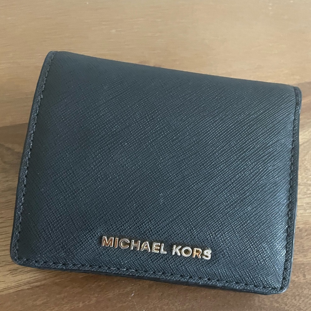Michael Kors Wallet - LIKE NEW